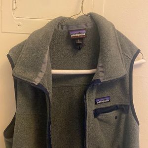 Men’s Patagonia fleece vest gray